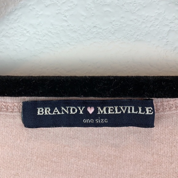 Brandy Melville Short Sleeve Cropped Shirt - Picture 3 of 3